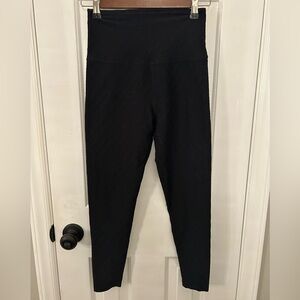 Beyond Yoga Size S Small Black Diamond Pattern Textured Leggings